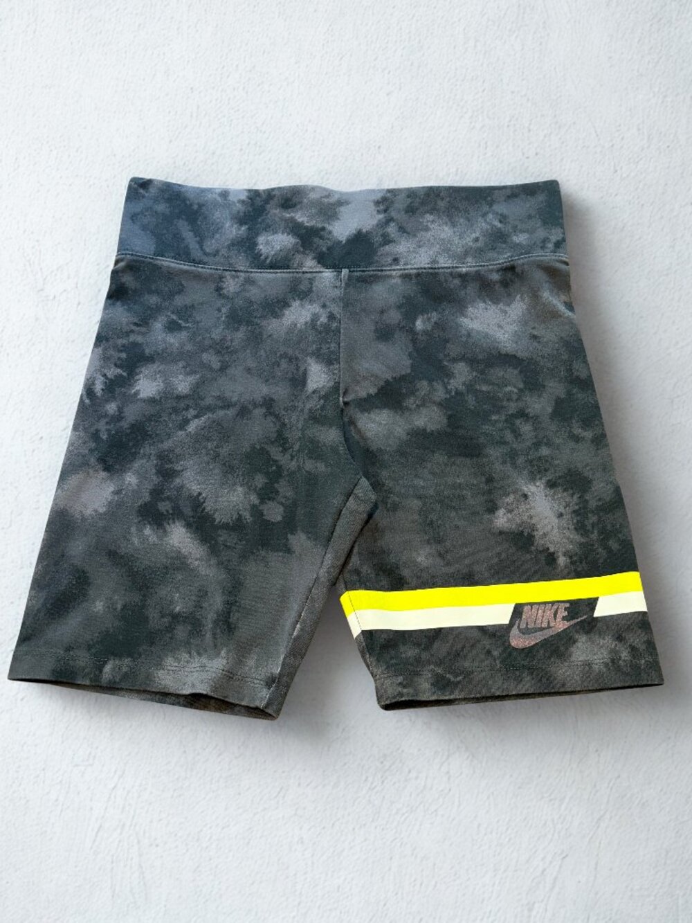 Nike Black Gray Bike Shorts XL Athletic Workout Athleisure High Rise